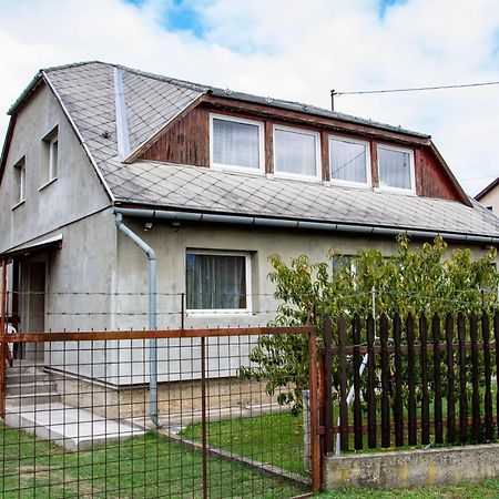 Luca Apartman Естергом Екстериор снимка