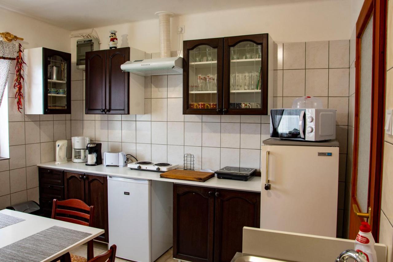 Luca Apartman Естергом Екстериор снимка